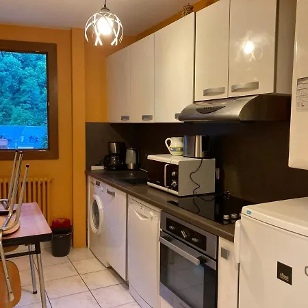 Du Chateau Apartment *